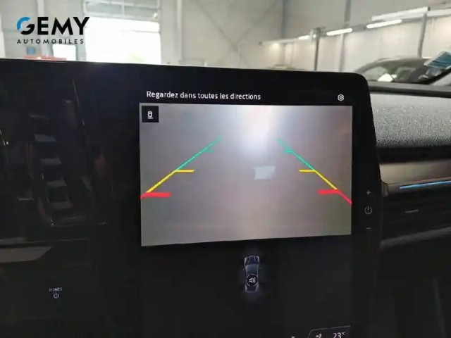 Renault Megane e-tech ev60 220 ch super charge — photo 15