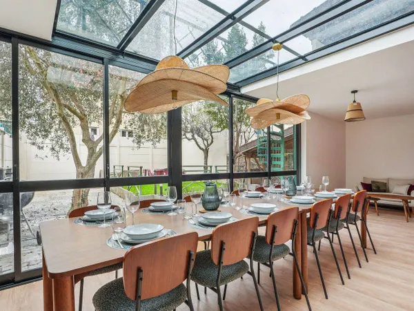 Maison 17 pièces 236 m²