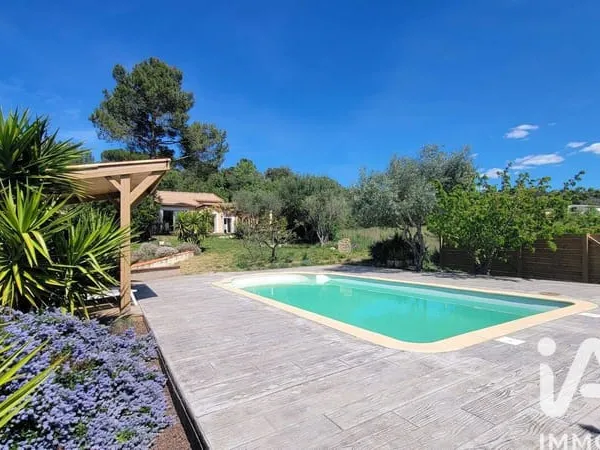 Maison de plain-pied 5 pièces 140 m²
