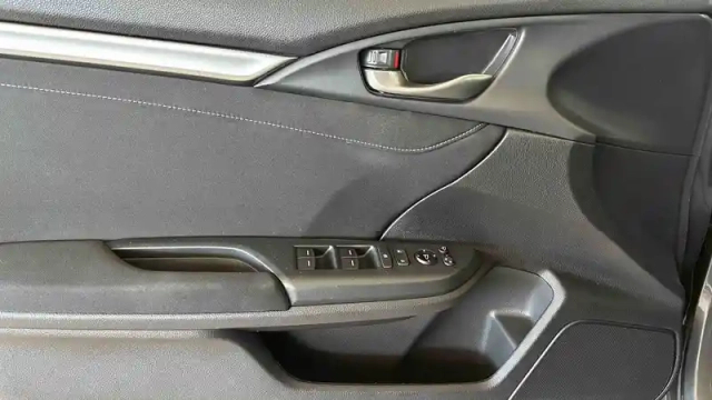 Honda Civic 1.0 i-vtec 129 — photo 16