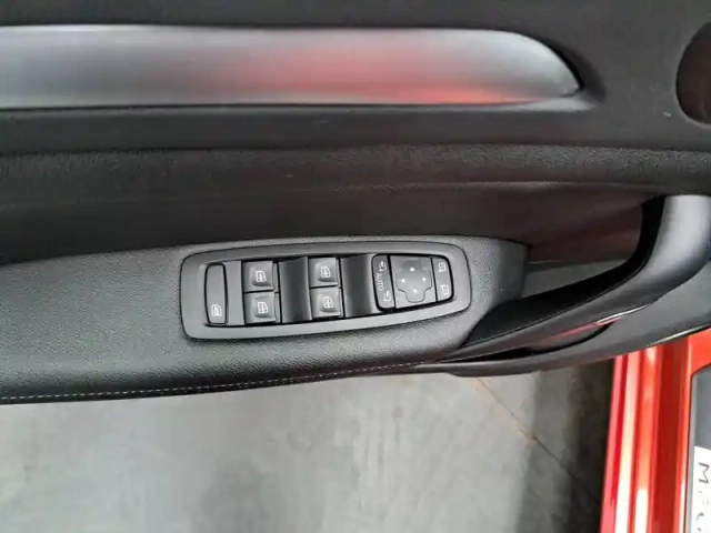Renault Megane iv estate e-tech plug-in hybrid 160 — photo 31