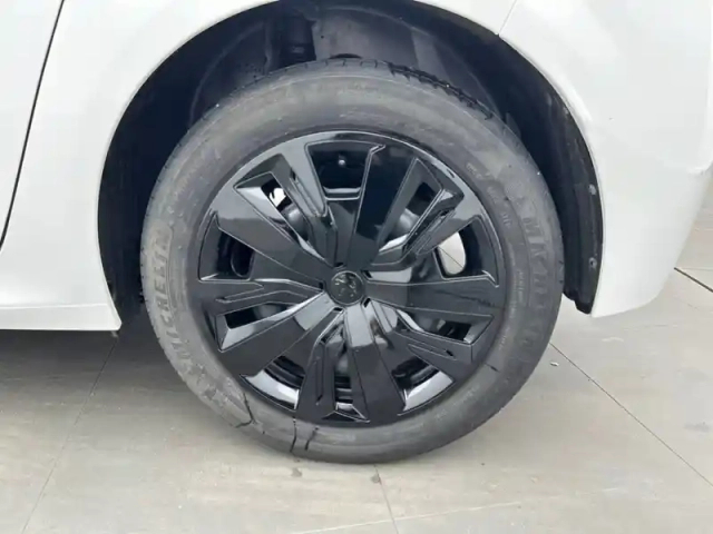 Peugeot 208 puretech 75 s&amp;s bvm5 — photo 39