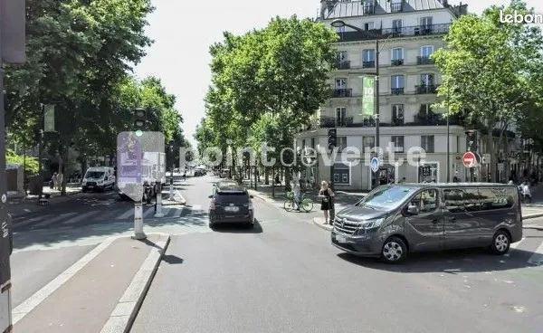 Local commercial 210 m²