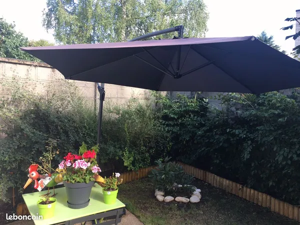 Maison en Duplex avec jardin ombragé,entre la rue de la Croix Bonnard et le faubourd de la Grappe à 