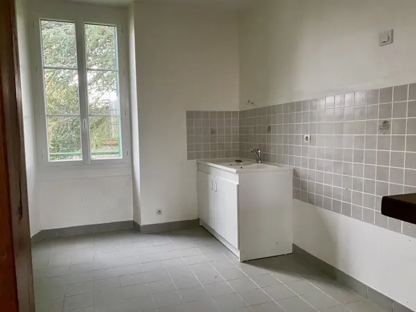 BEAU POTENTIEL, 3 CHAMBRES, 630M2 DE TERRAIN, IDEAL INVESTIS