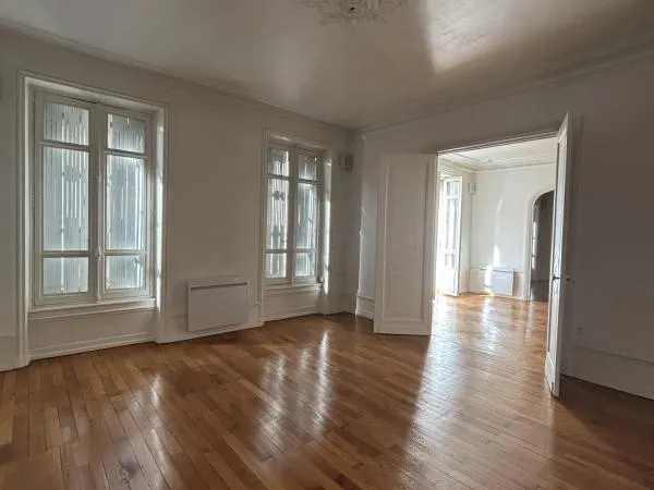 Magnifique T4 - 42 bis rue Denon
