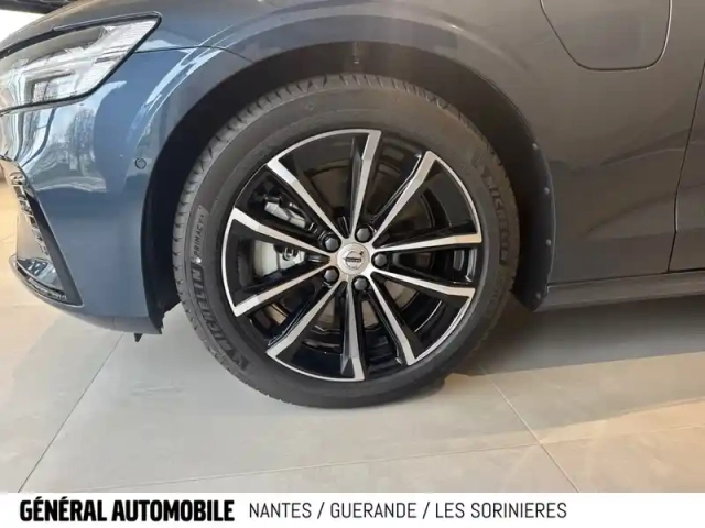 Volvo V60 t6 awd hybride rechargeable 253 ch + 145 ch geartronic 8 — photo 14