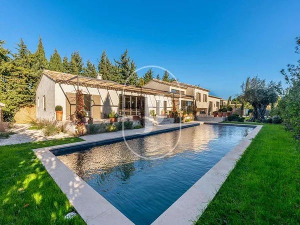 Maison 6 pièces 270 m²