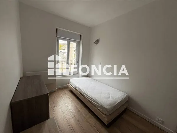 Studio 1 pièce 14 m²
