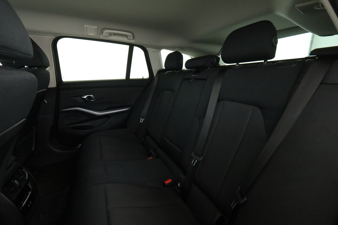 BMW Série 3 Touring 320d xDrive Lounge BVA8 — photo 13