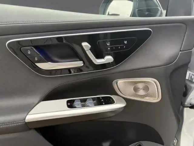 Mercedes Glc 220 d 4matic amg line — photo 20