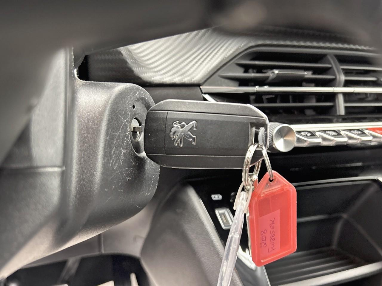 Peugeot 208 puretech 75 s&s bvm5 active business — photo 20