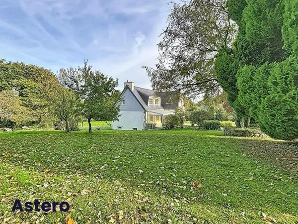 PLOEMEUR-KERDUELIC-8 CHAMBRES-TERRAIN 4700m²-LUMINEUX-VERDOYANT