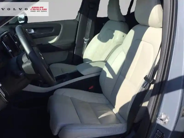 Volvo Xc40 t5 recharge 180+82 ch dct7 — photo 54