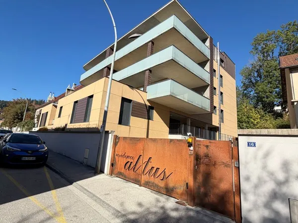 T4 89 m² - Centre-ville de Morteau - Terrasse - Résidence récente 309 000 - Vente de particulier à p