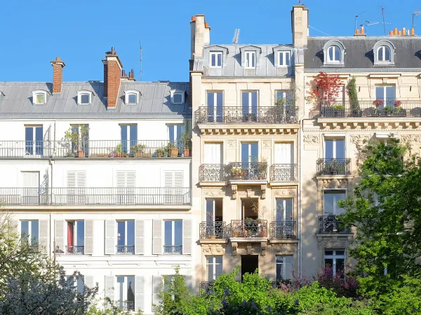 Enquête ressources dans le parc social : le questionnaire arrive à la rentrée, un mois pour répondre — et le silence déclenche le surloyer maximal plus 25 €