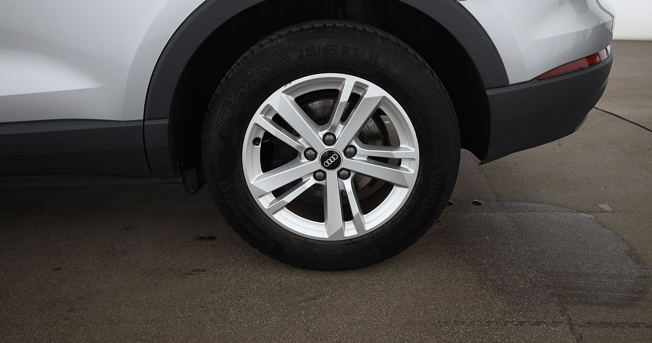 Audi Q3 — photo 30