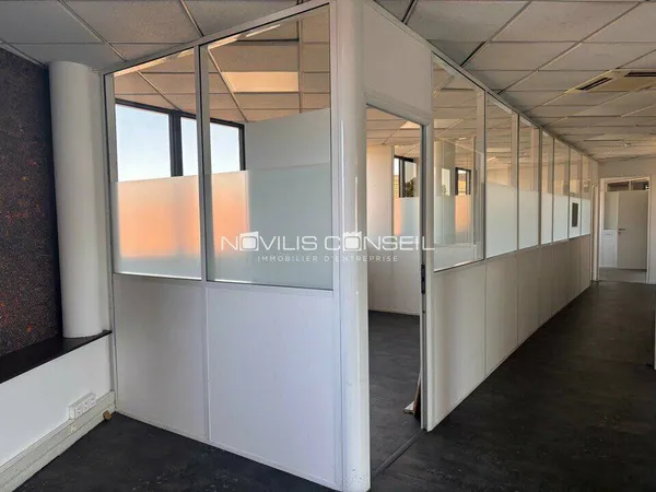 Bureaux 249 m²