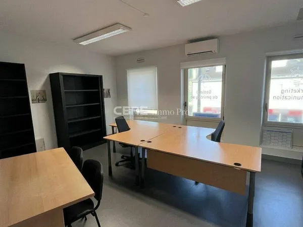 Bureau 223 m²