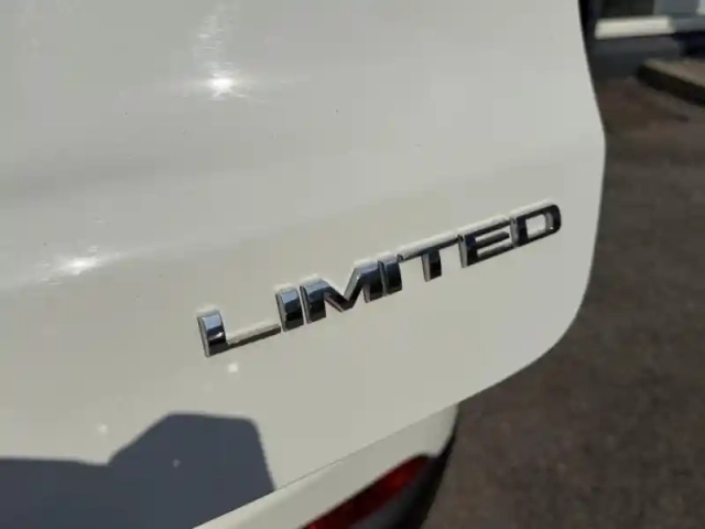 Jeep Compass 1.3 turbo t4 190ch phev 4xe limited at6 eawd — photo 12