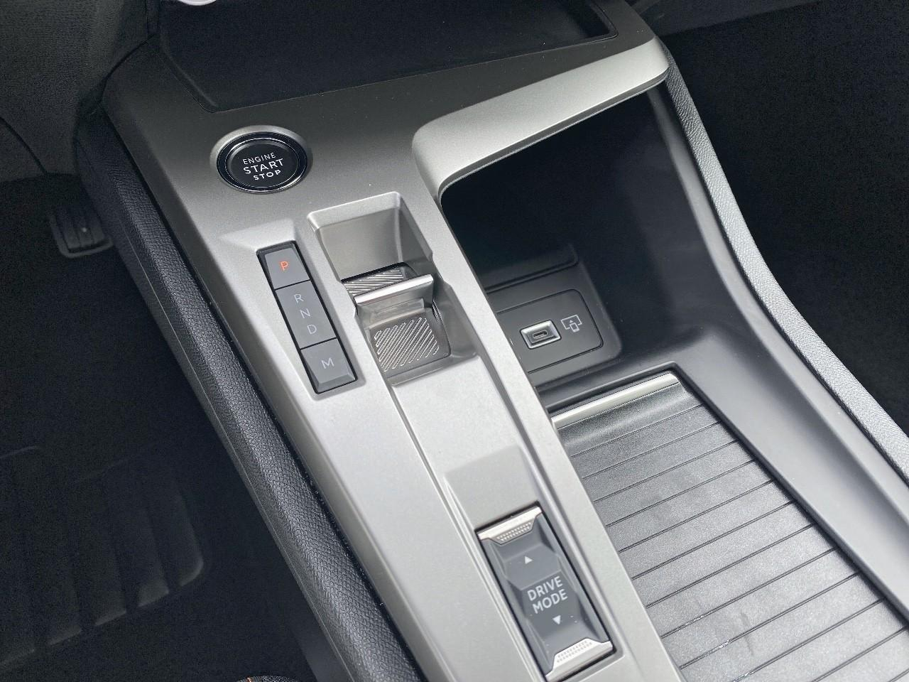 Peugeot 308 1.2 hybrid 145ch style e-dcs6 — photo 25