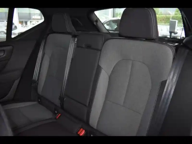 Volvo Xc40 t4 recharge 129 + 82ch plus dct 7 — photo 11
