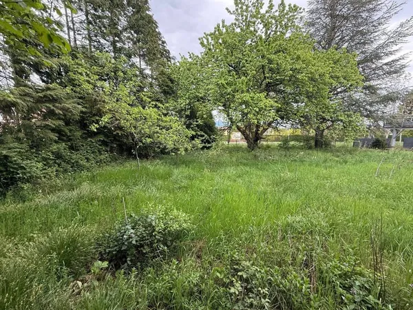 Terrain constructible 783 m²