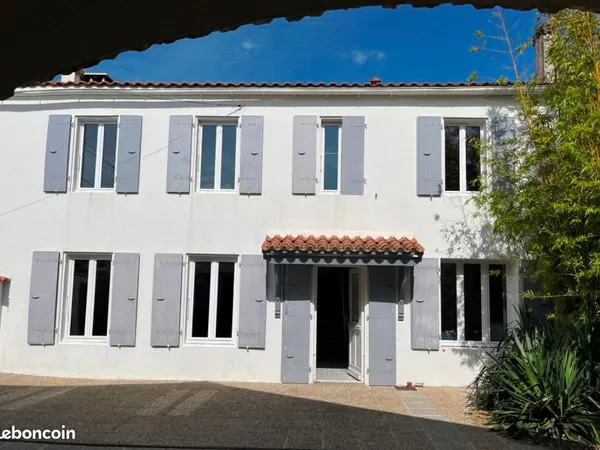 Maison 5 pièces avec dépendance