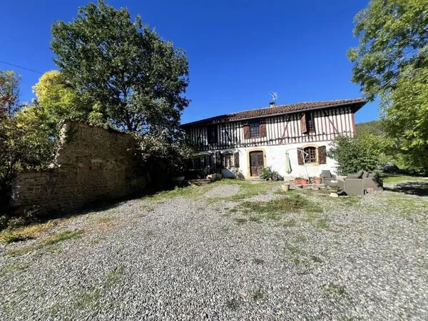 Agréable maison gasconne, cosy et pleine de charme, piscine