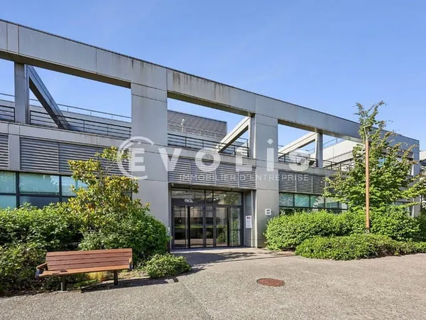 Local d'activité 2240 m²