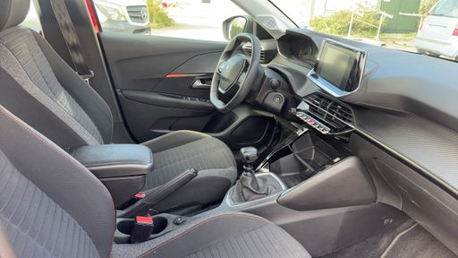 Peugeot 208 1.2 Puretech 100 - Allure – 2022 – 26185 km – Essence – Boîte Manuelle — photo 10