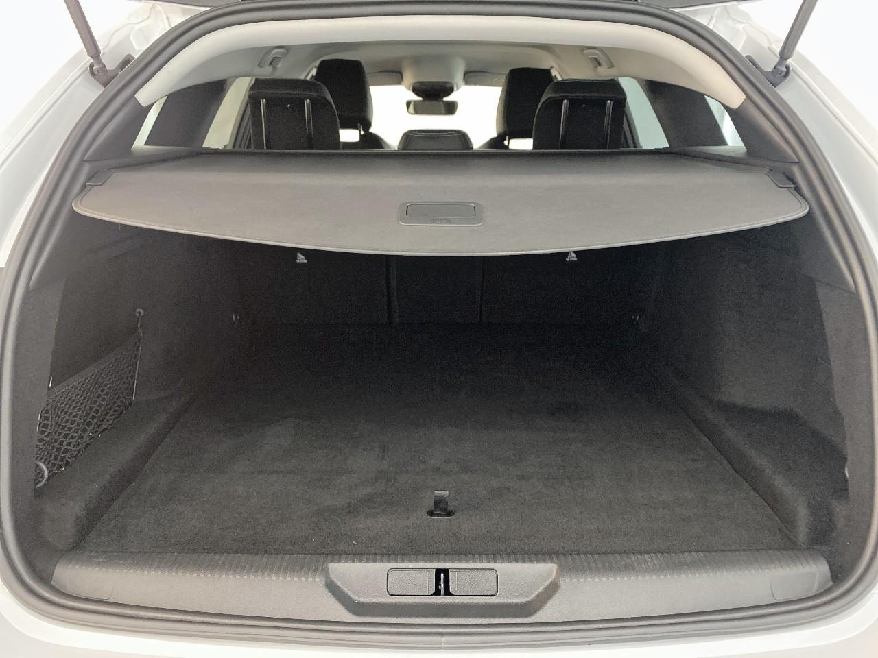 Peugeot 308 sw hybrid 145 e-dcs6 allure — photo 6