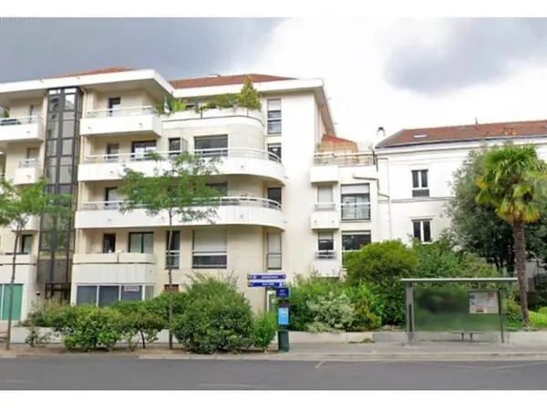 Commerce 69 m²