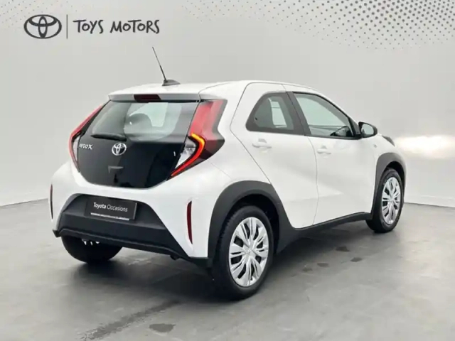 Toyota Aygo 1.0 s-cvt 72 dynamic — photo 5