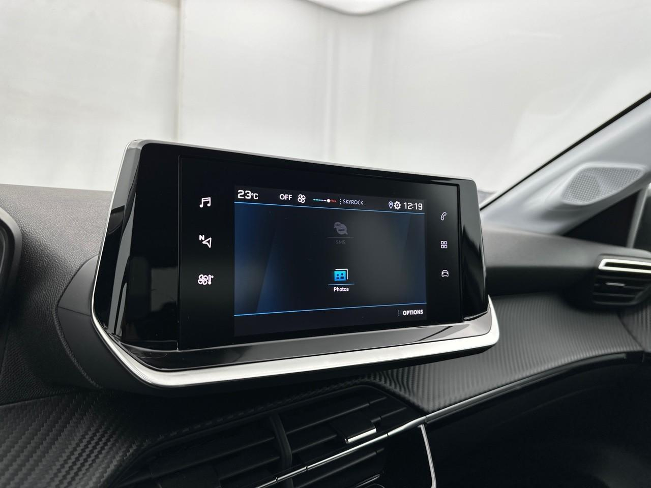 Peugeot 208 puretech 100 s&s bvm6 style — photo 24