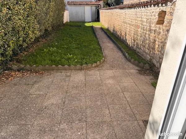 Logement T3 jardin et parking privé