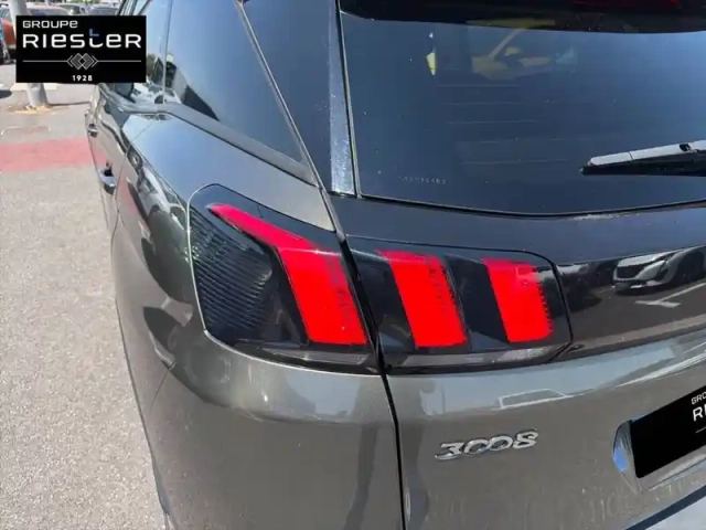 Peugeot 3008 puretech 130ch s&amp;s bvm6 — photo 17