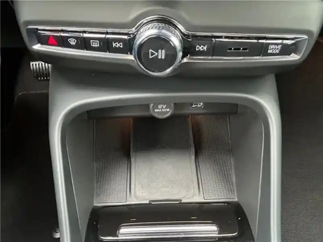 Volvo Xc40 t5 recharge 180+82 ch dct7 — photo 77