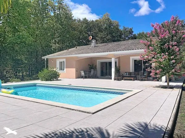 Maison de plain-pied 5 pièces 145 m²