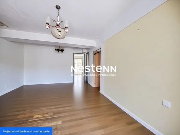 GOLFE JUAN- 55 M2- CENTRE VILLE -TRAVERSANT -SUD -1 MINUTE DE LA MER