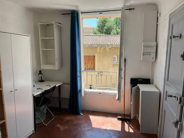 Studio 1 pièce 17 m²