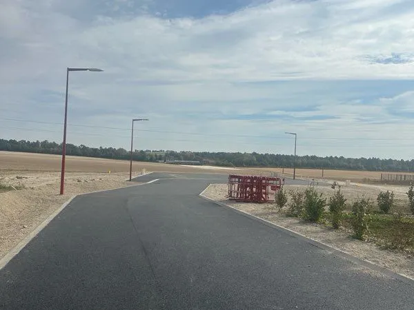 Magnifique terrain à bâtir viabilisé et plat