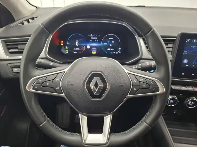 Renault Captur e-tech plug-in 160 — photo 33