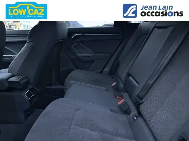 Audi Q3 35 tdi 150 ch s tronic 7 — photo 36