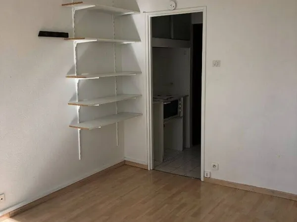 Studio 1 pièce 19 m²