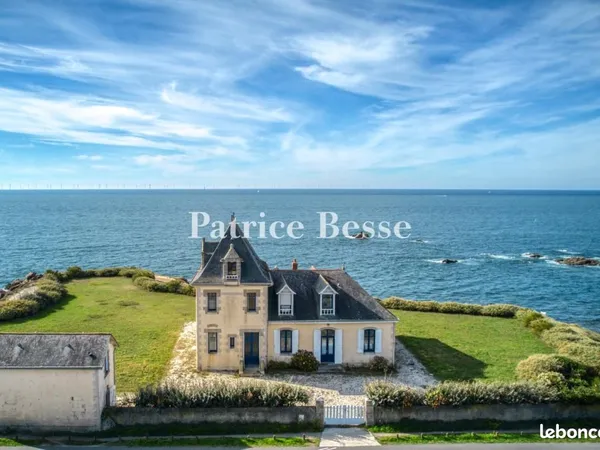 Villa 10 pièces 279 m²