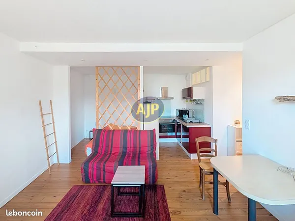 Studio 1 pièce 32 m²