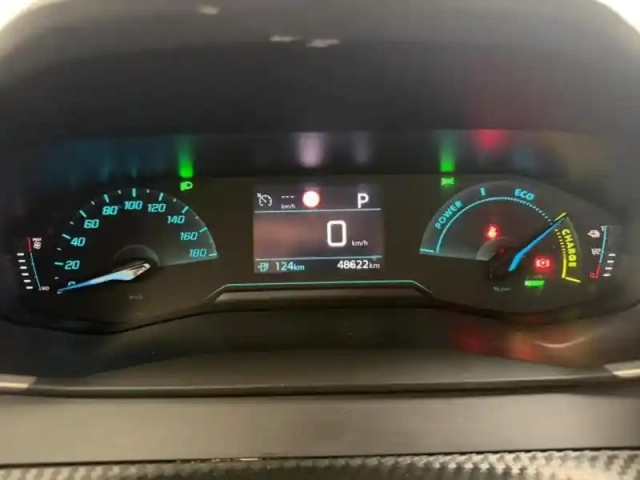 Peugeot 208 e- 136ch style — photo 14