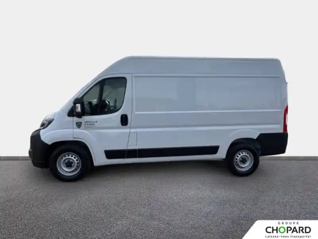 Peugeot Boxer fgn diesel 140 ch l2h2 3.5 t aut. — photo 10