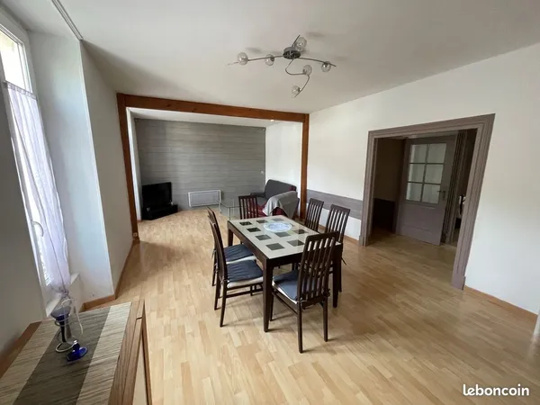 Appartement - 3 pièces - 81m² - Etage 2